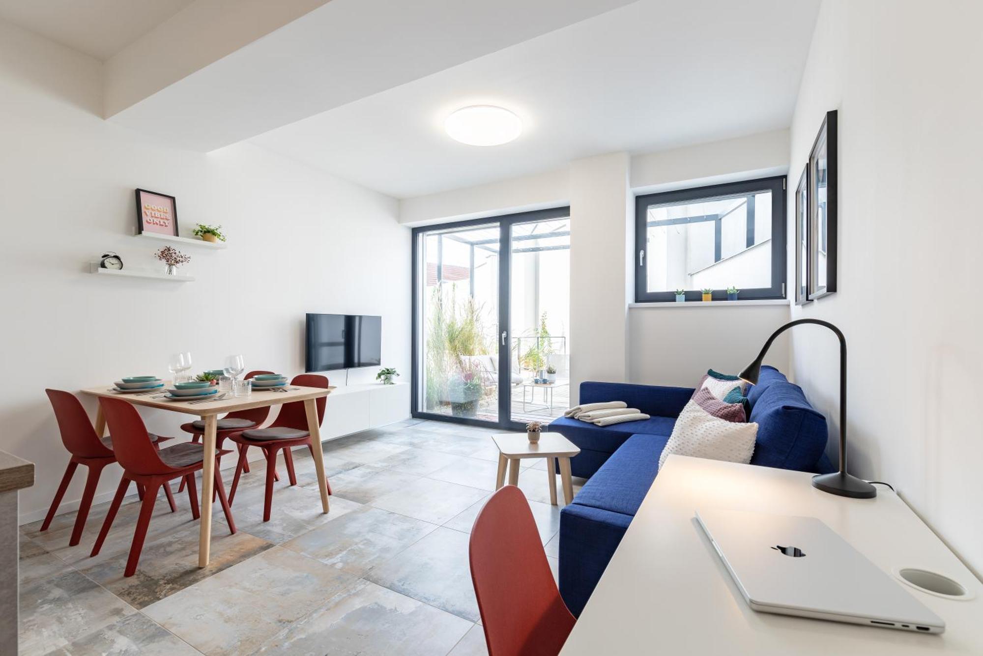 Fully Equipped Apartments With Terraces, Free Garage Parking, Netflix & Ac - By Apartmany Slapanice Cz Exteriör bild